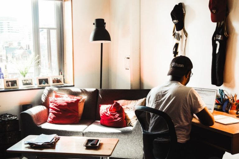 OFFICE FURNITURE AT OXFORD-OWING THE HOME FEELS!