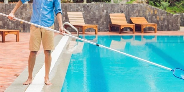 how to clean a green swimming pool