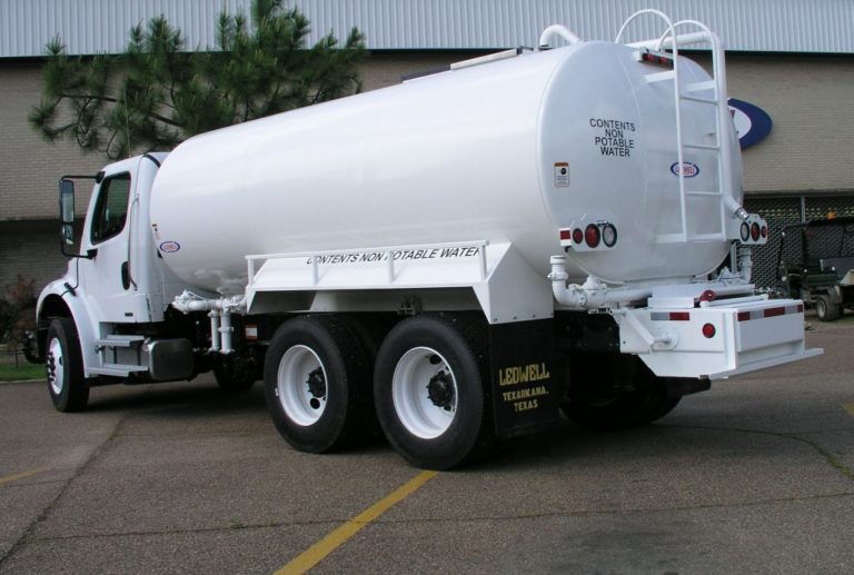 Choosing the Perfect Rental Water Truck Size for the Job