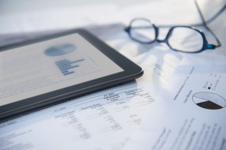 Preferred Stock Is a Combination Of Bonds And Equities